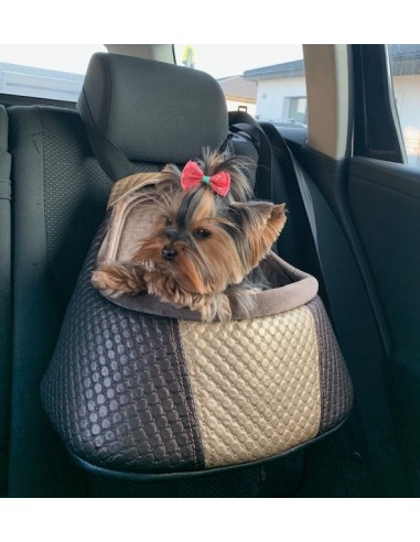 Automobilinė kėdutė šuniui